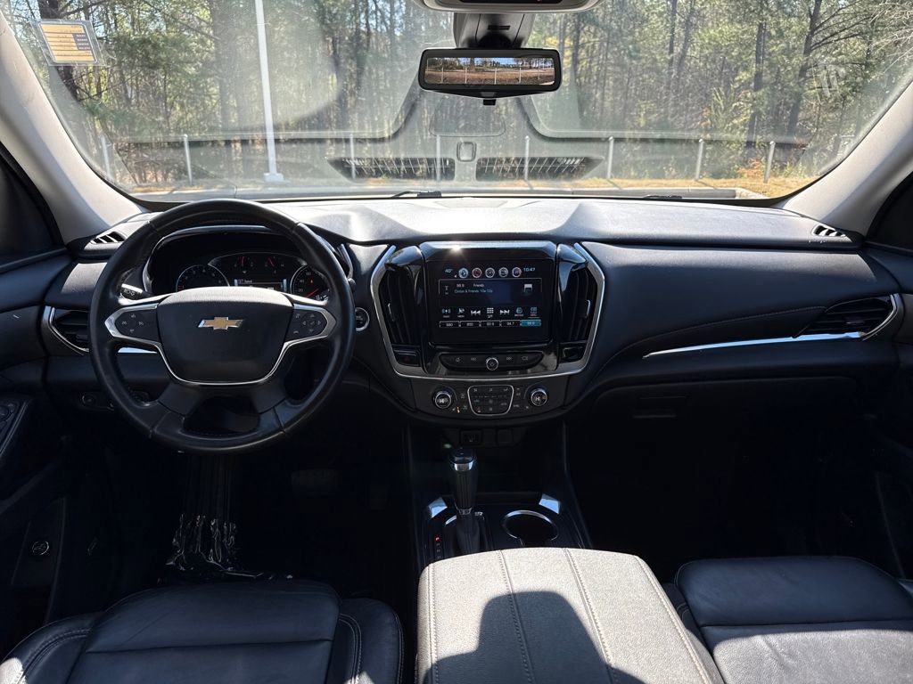 Used 2019 Chevrolet Traverse LT w/ LT Premium Package image 16
