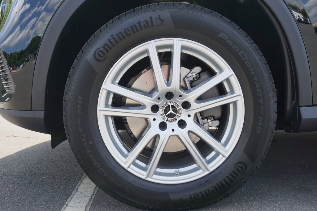 Certified 2025 Mercedes-Benz GLC 300 4MATIC image 18