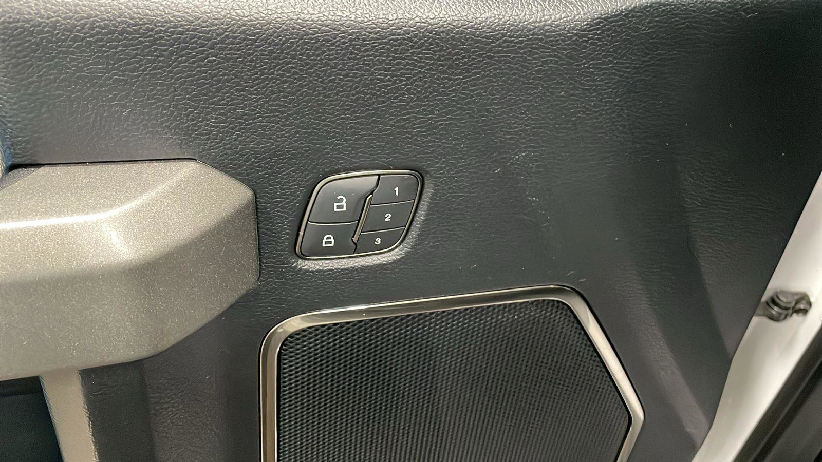 Used 2020 Ford F150 Raptor w/ Equipment Group 802A Luxury image 15