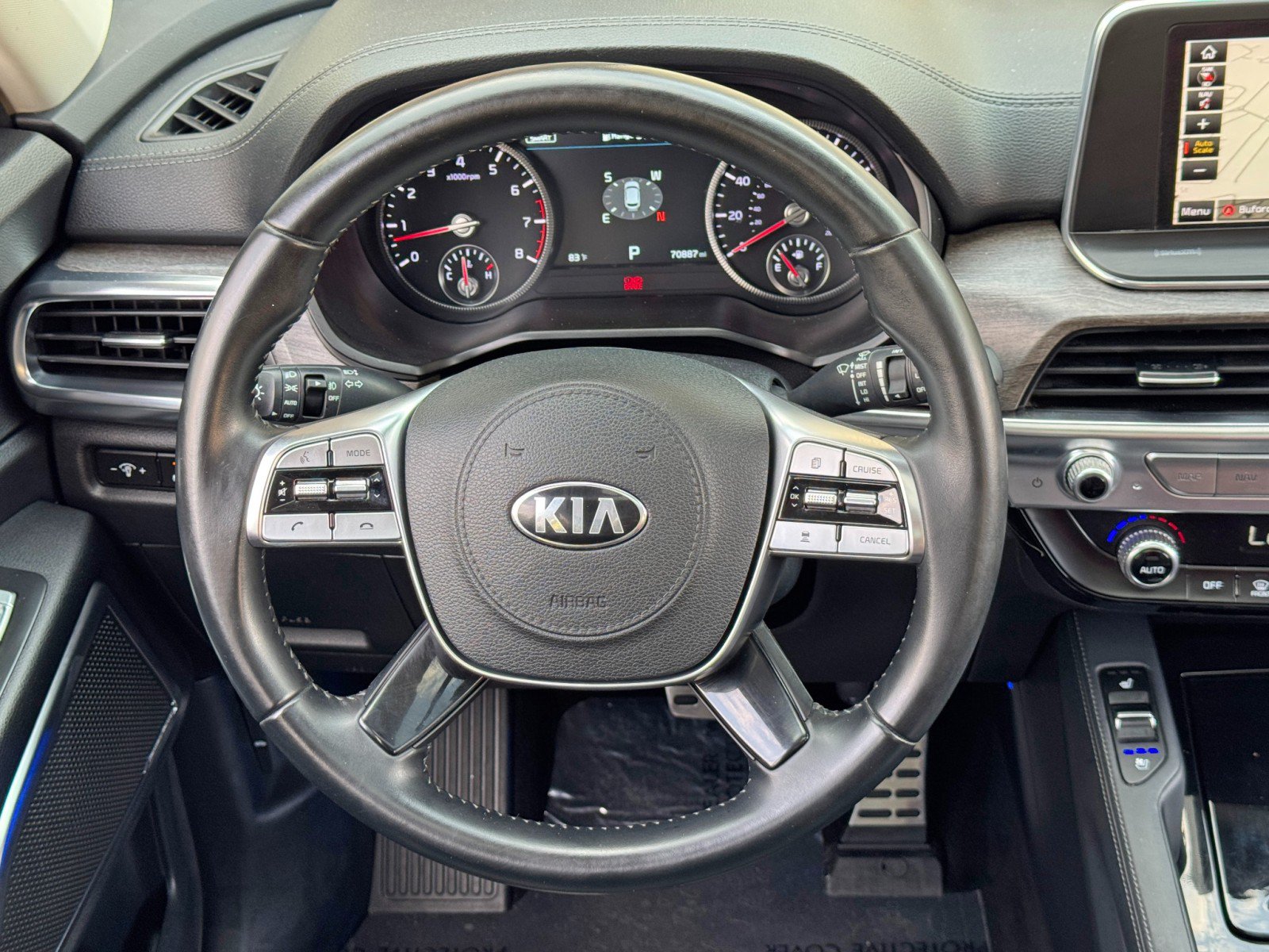 Used 2020 Kia Telluride SX w/ Towing Package FWD image 20