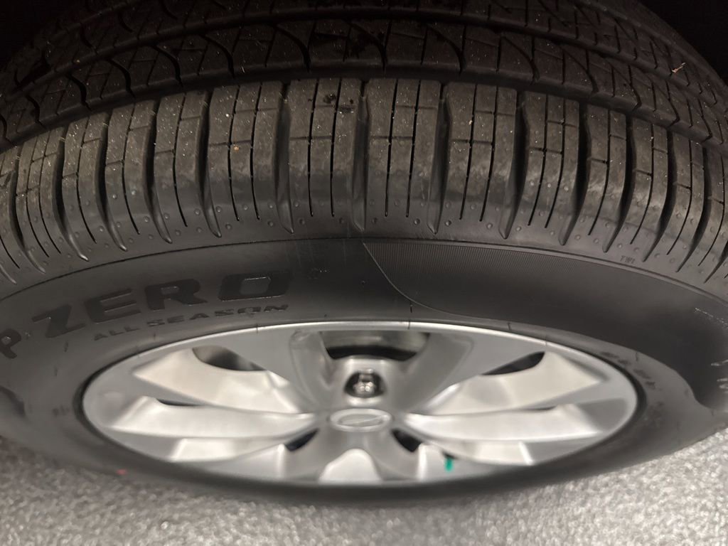New 2026 Chrysler Pacifica Select AWD/4WD image 13