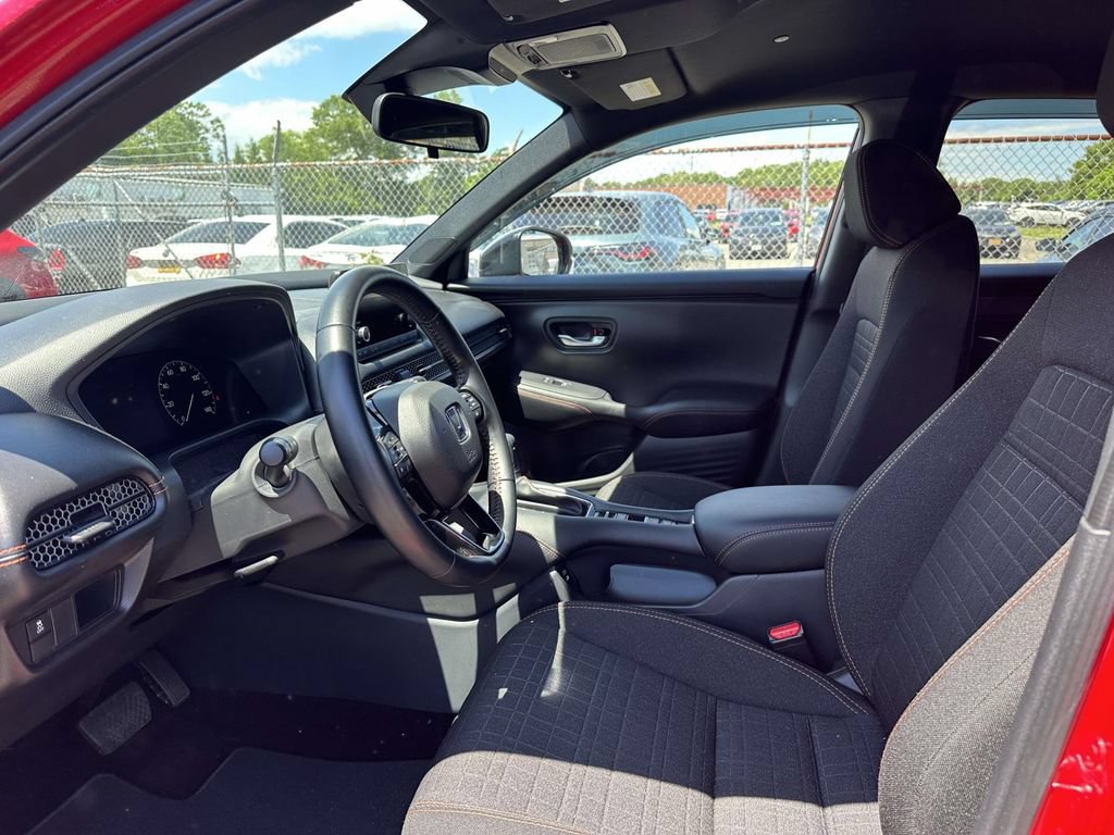 Used 2025 Honda HR-V Sport image 12