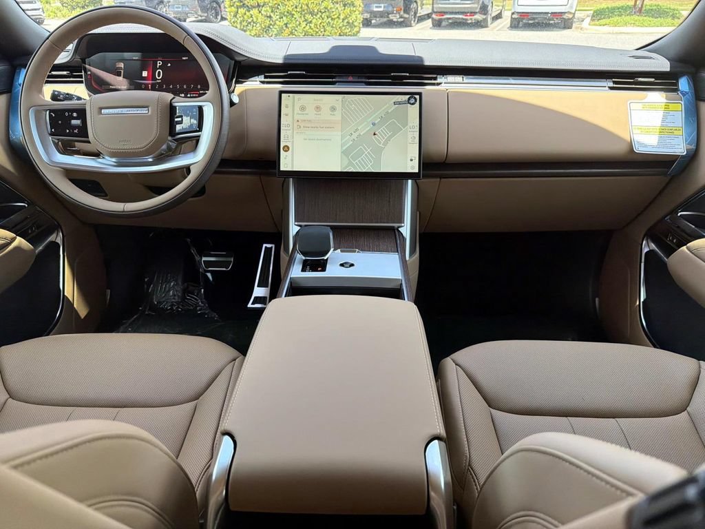 New 2026 Land Rover Range Rover Long Wheelbase SE AWD/4WD image 14