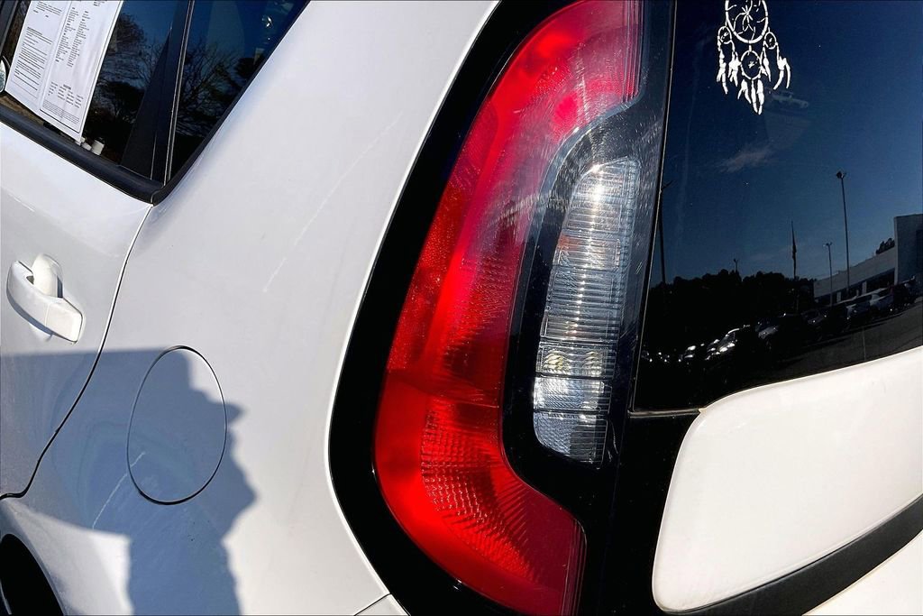 Used 2016 Kia Soul image 28