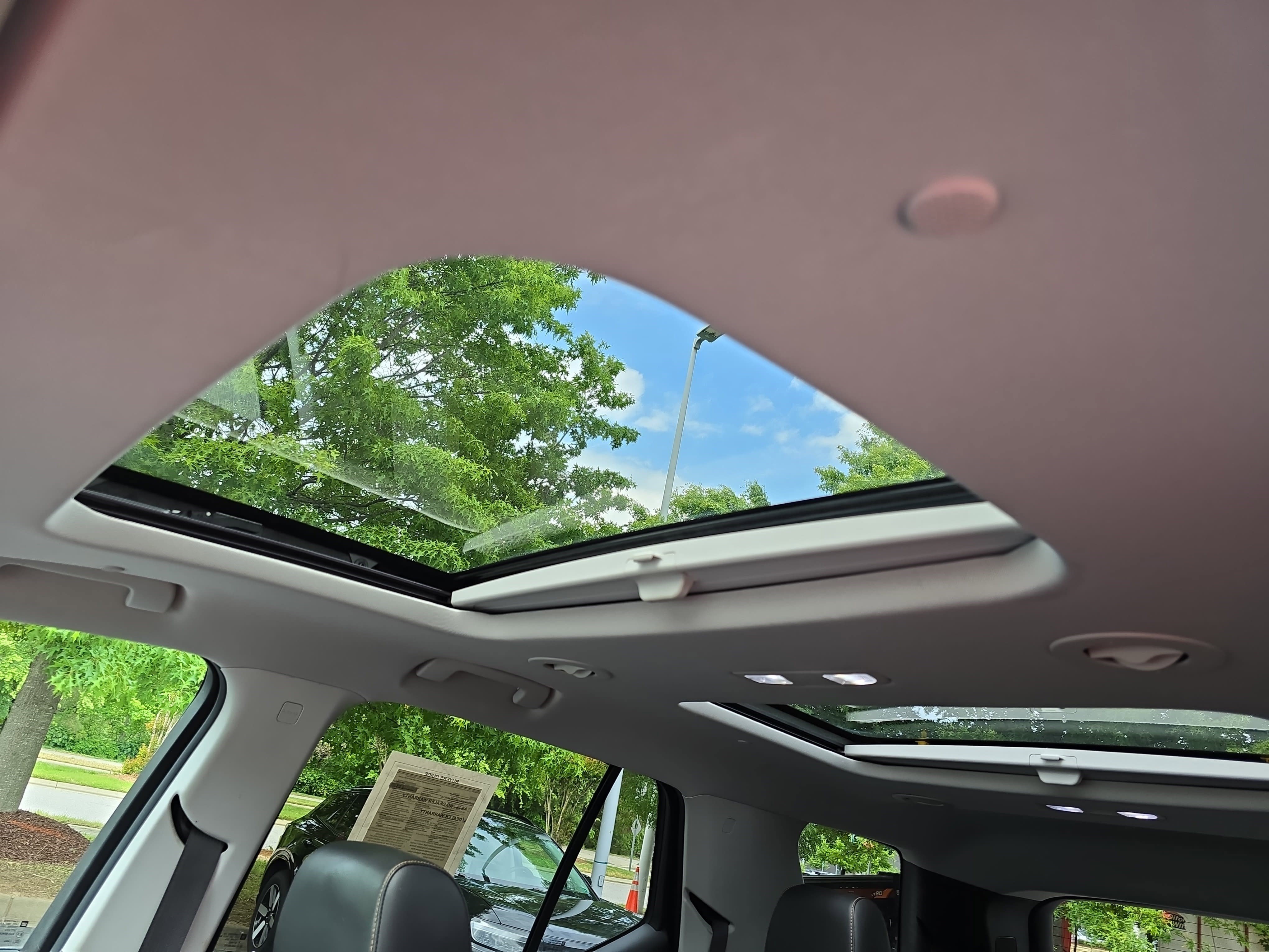 Used 2021 Chevrolet Traverse Premier w/ Redline Edition FWD image 33