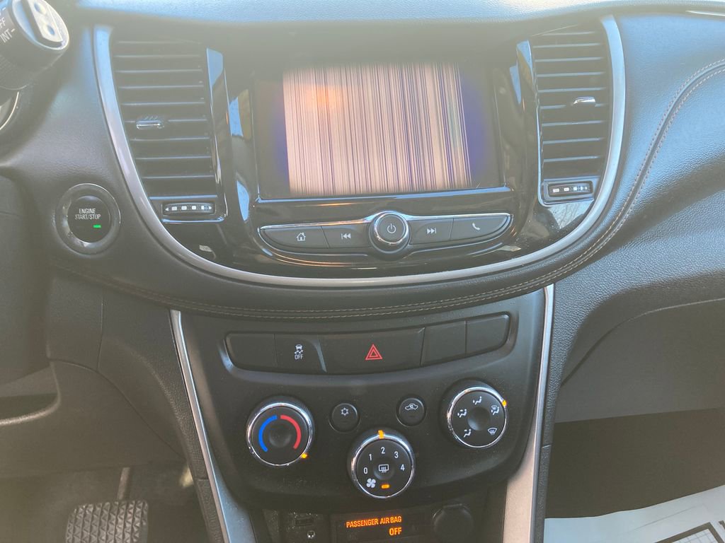 Used 2020 Chevrolet Trax LT w/ LT Convenience Package image 25