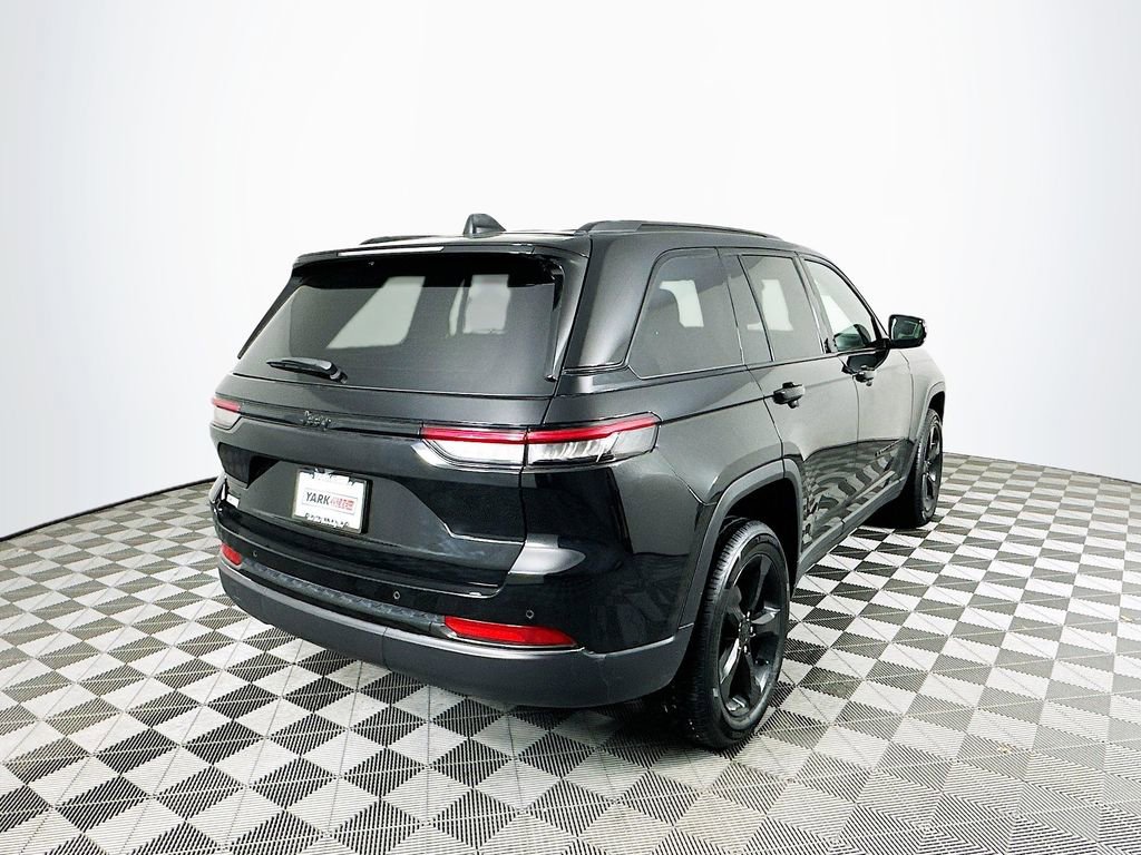 Certified 2024 Jeep Grand Cherokee Altitude image 12