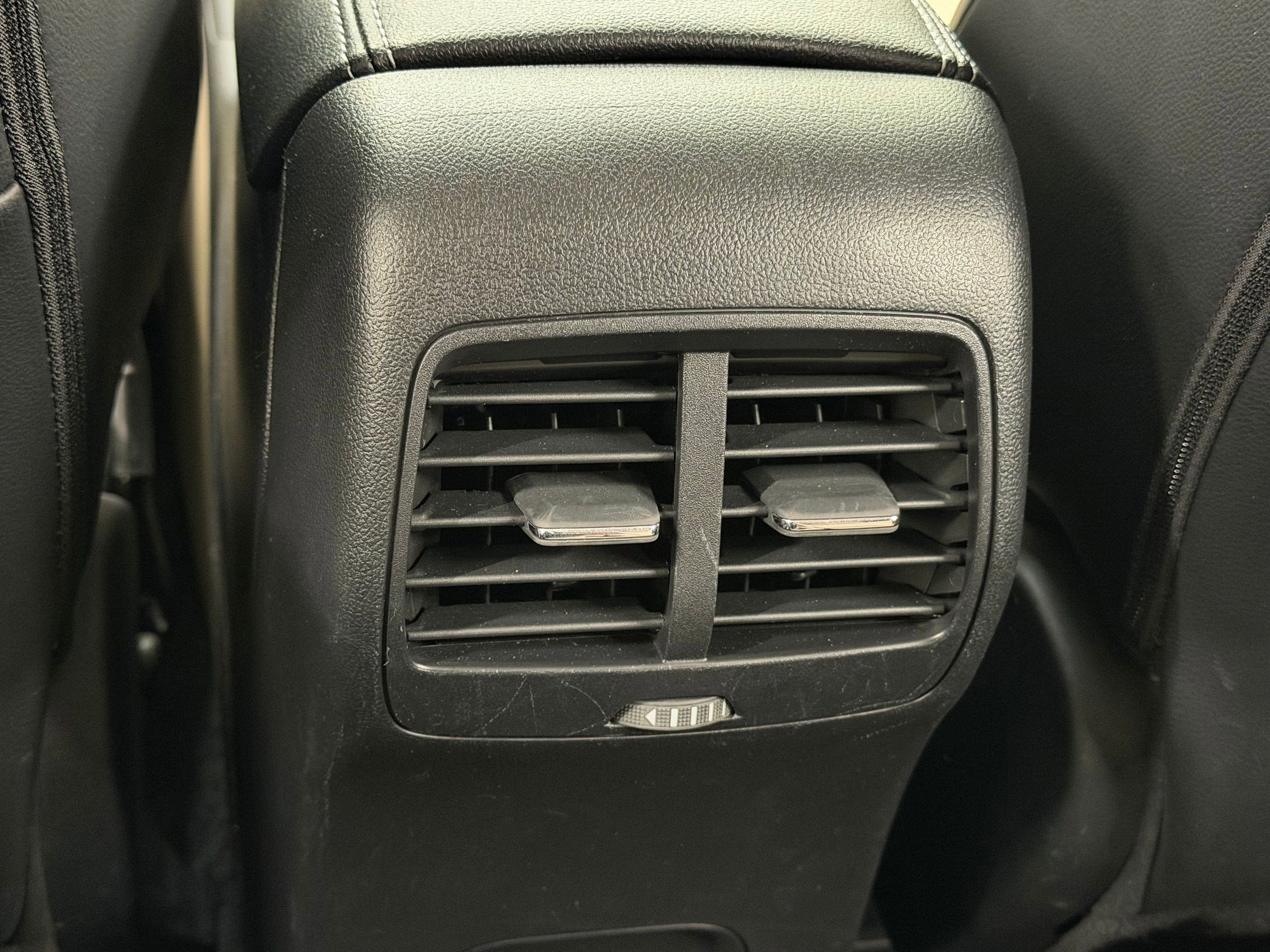 Used 2022 Ford Escape Titanium image 22