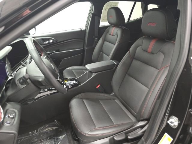 Certified 2025 Chevrolet Trax RS w/ Driver Confidence Package image 21