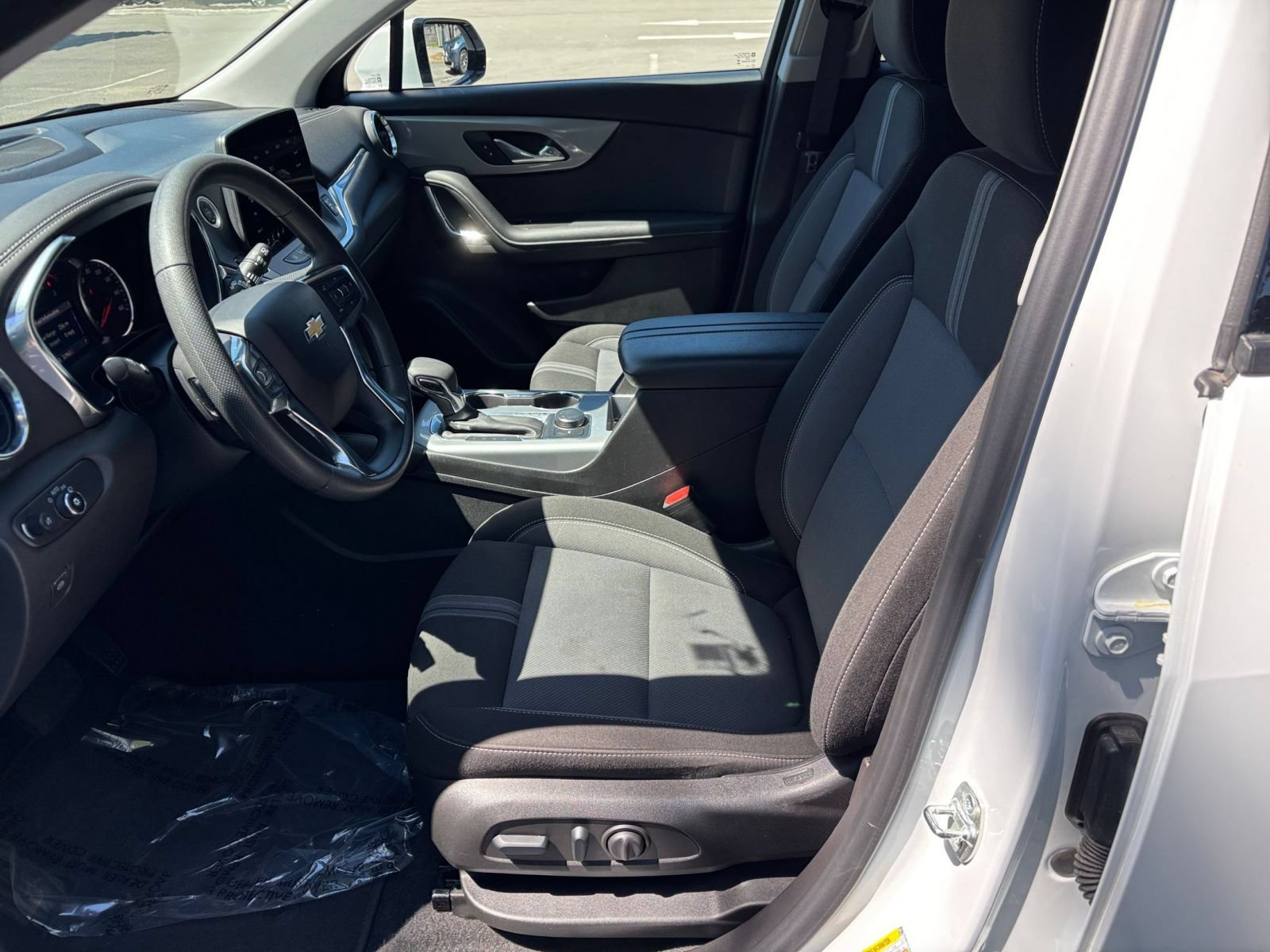 Used 2025 Chevrolet Blazer LT FWD image 29