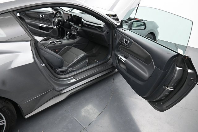 Certified 2024 Ford Mustang Coupe RWD image 17