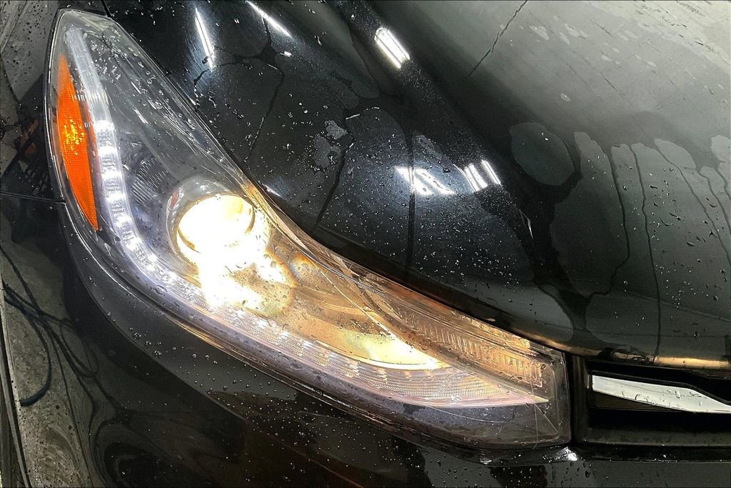 Used 2019 Chevrolet Trax LT w/ LT Convenience Package image 29