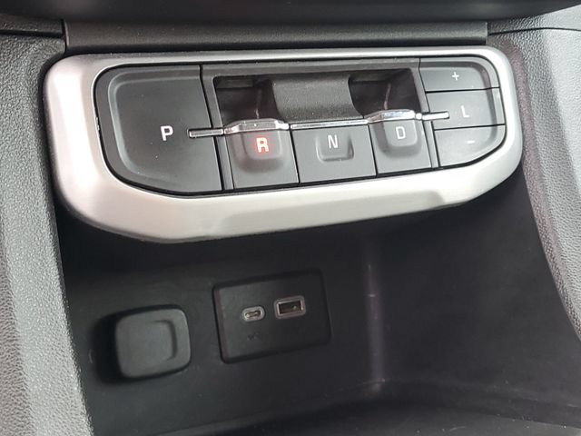 Used 2022 GMC Acadia SLE w/ Driver Convenience Package FWD image 30