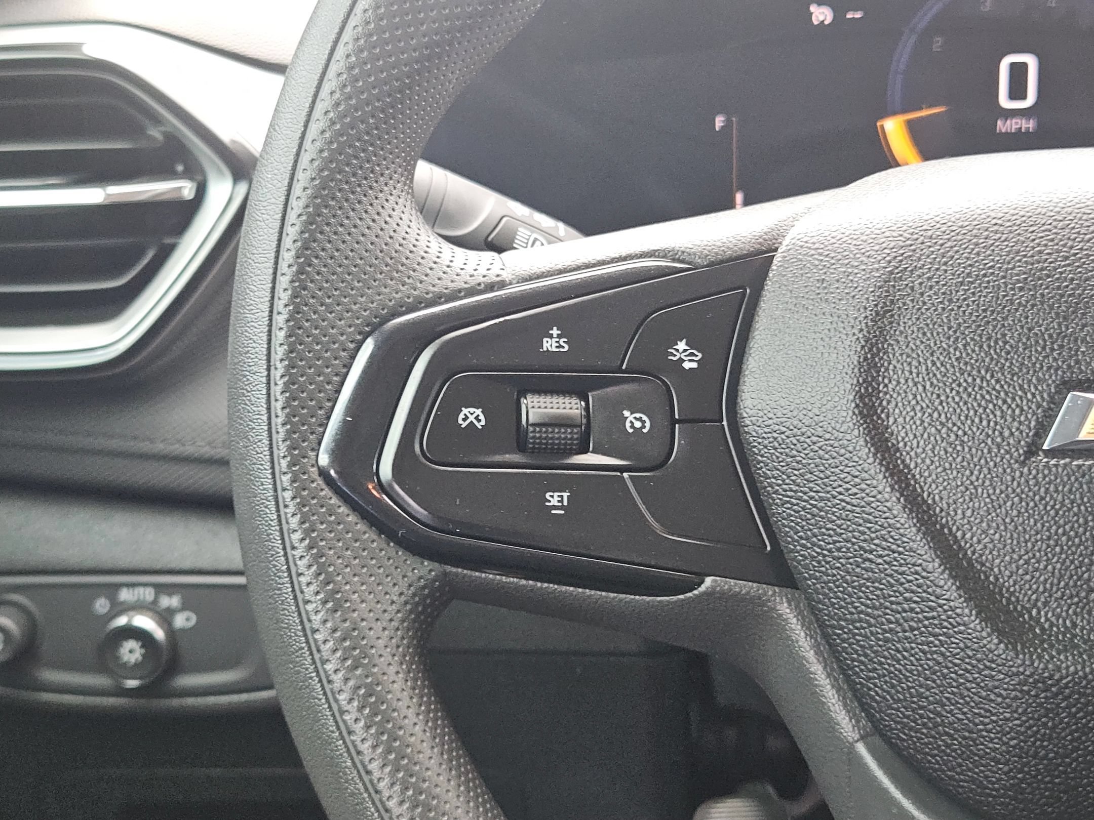 Used 2025 Chevrolet TrailBlazer LS w/ LS Confidence Package FWD image 22