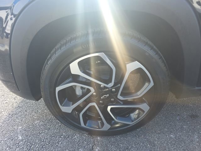New 2026 Chevrolet Trax RS w/ Sunroof Package image 7
