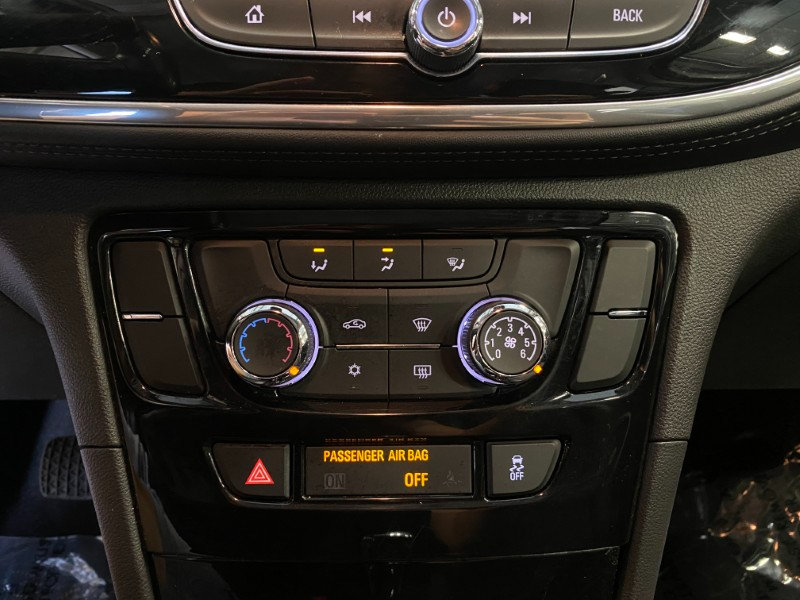 Used 2020 Buick Encore Preferred AWD/4WD image 34