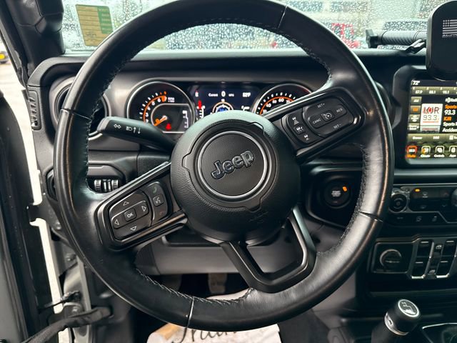 Used 2021 Jeep Gladiator Willys image 22