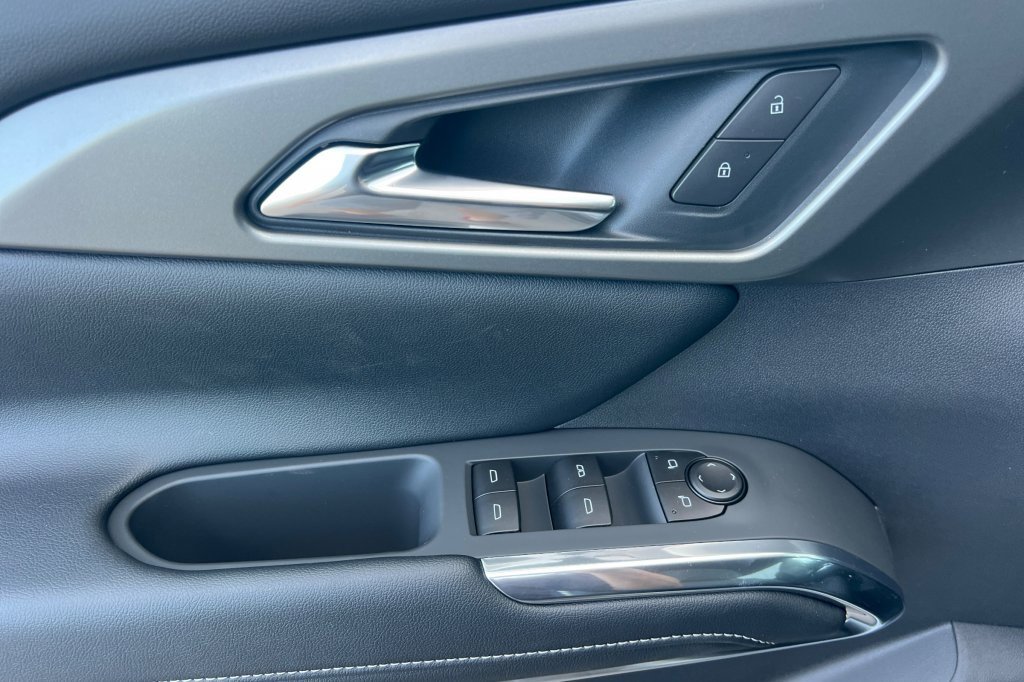 New 2026 Chevrolet Traverse LT w/ Driver Confidence Package image 8