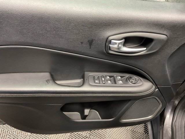 Used 2021 Jeep Compass Latitude AWD/4WD image 15