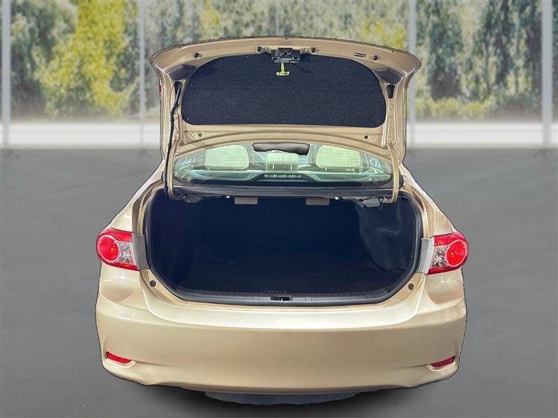 Used 2011 Toyota Corolla LE FWD image 13