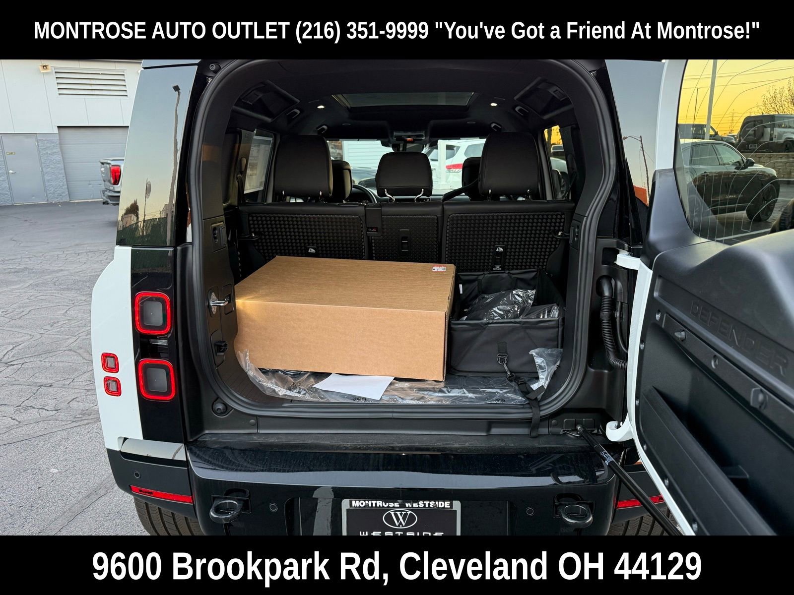 New 2025 Land Rover Defender 90 S image 36