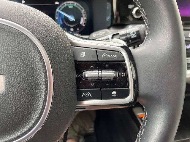 Certified 2023 Kia Sorento SX Prestige w/ Panoramic Sunroof Package AWD/4WD image 19