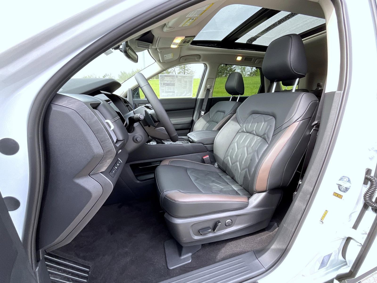 New 2026 Nissan Pathfinder Platinum AWD/4WD image 10