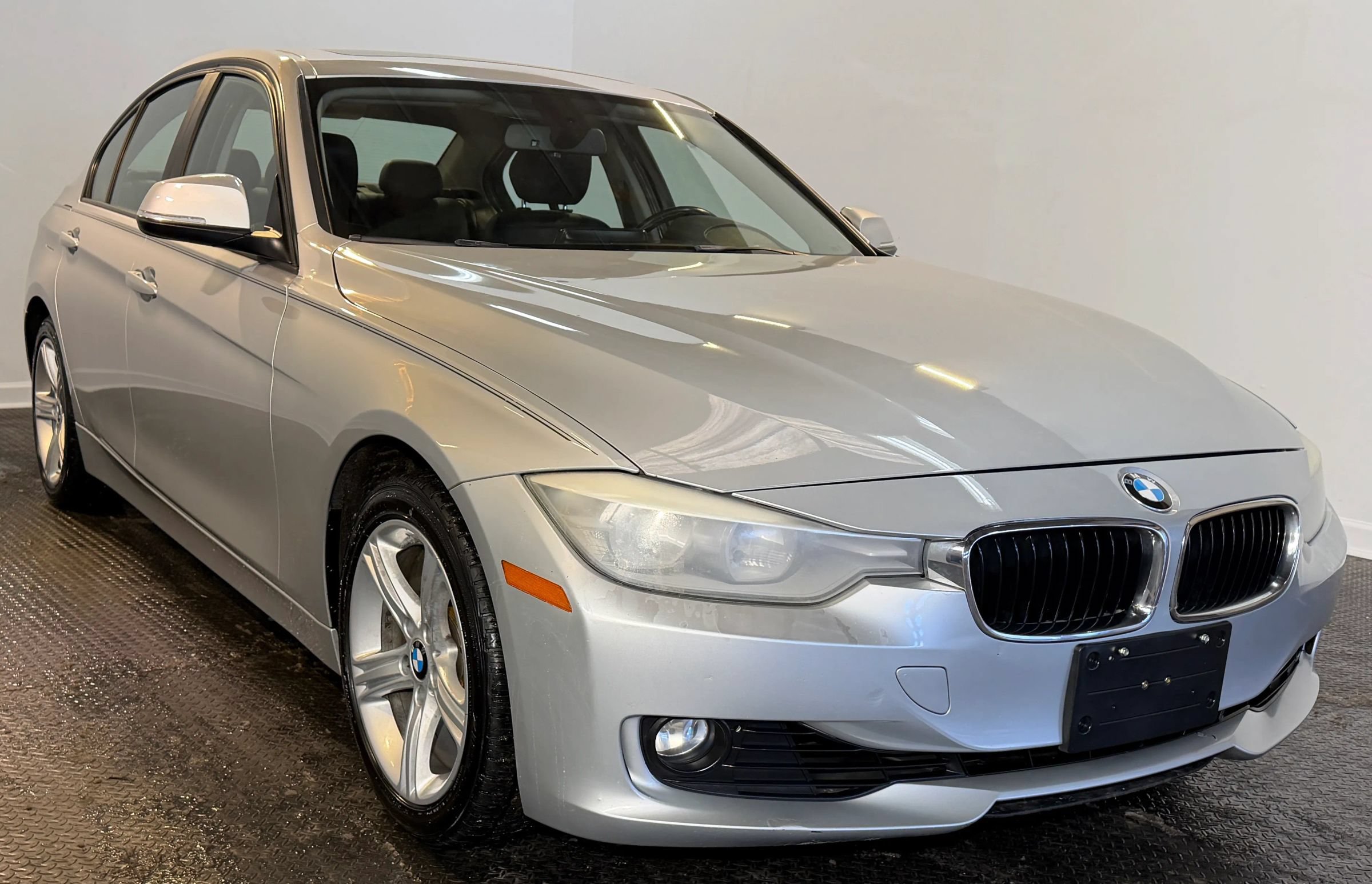 Used 2012 BMW 328i Sedan RWD image 2