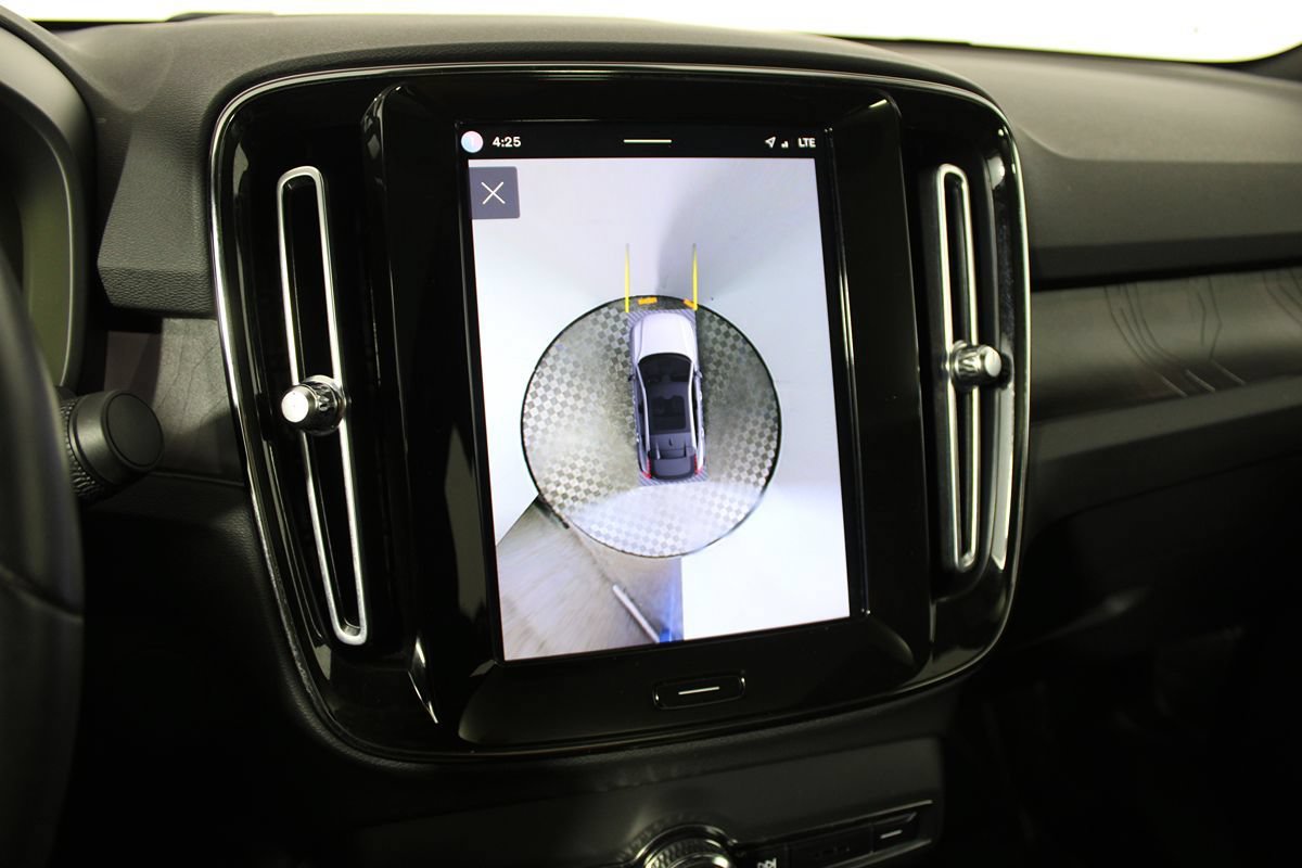 Used 2023 Volvo C40 P8 Recharge Ultimate AWD/4WD image 29