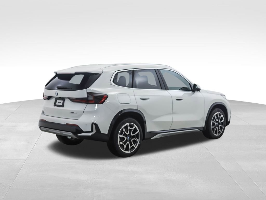 Certified 2025 BMW X1 xDrive28i w/ Premium Package image 5