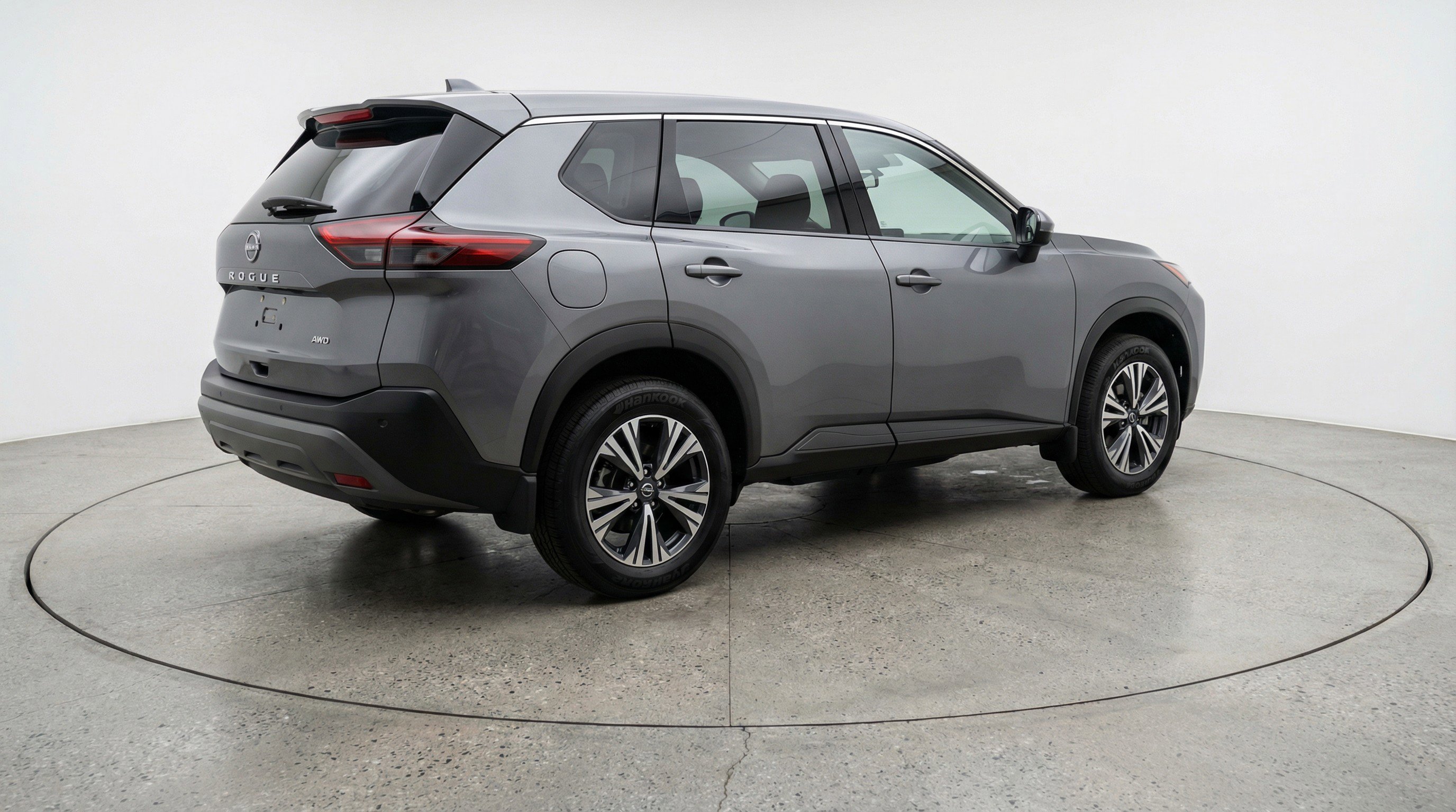 Used 2025 Nissan Rogue SV AWD/4WD image 9