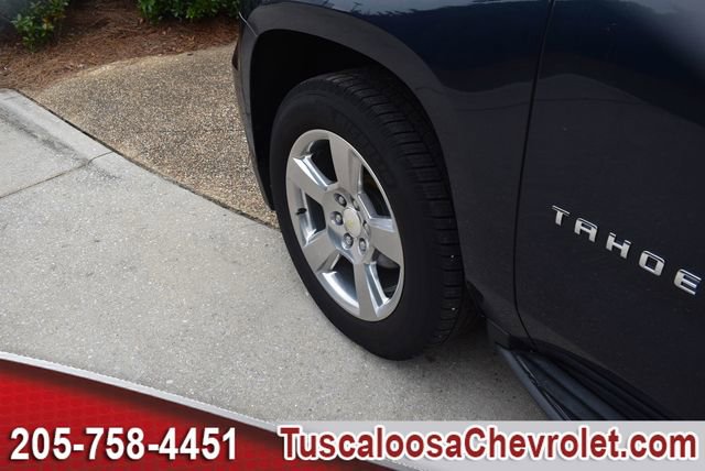 Used 2019 Chevrolet Tahoe LT w/ Luxury Package RWD image 18