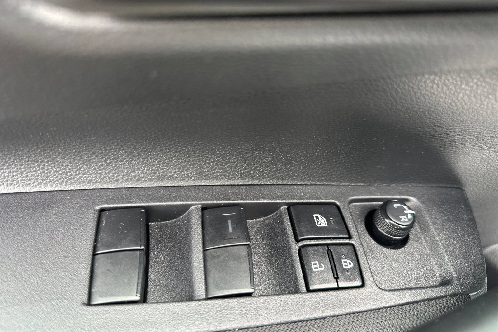 Used 2023 Toyota Corolla LE FWD image 8