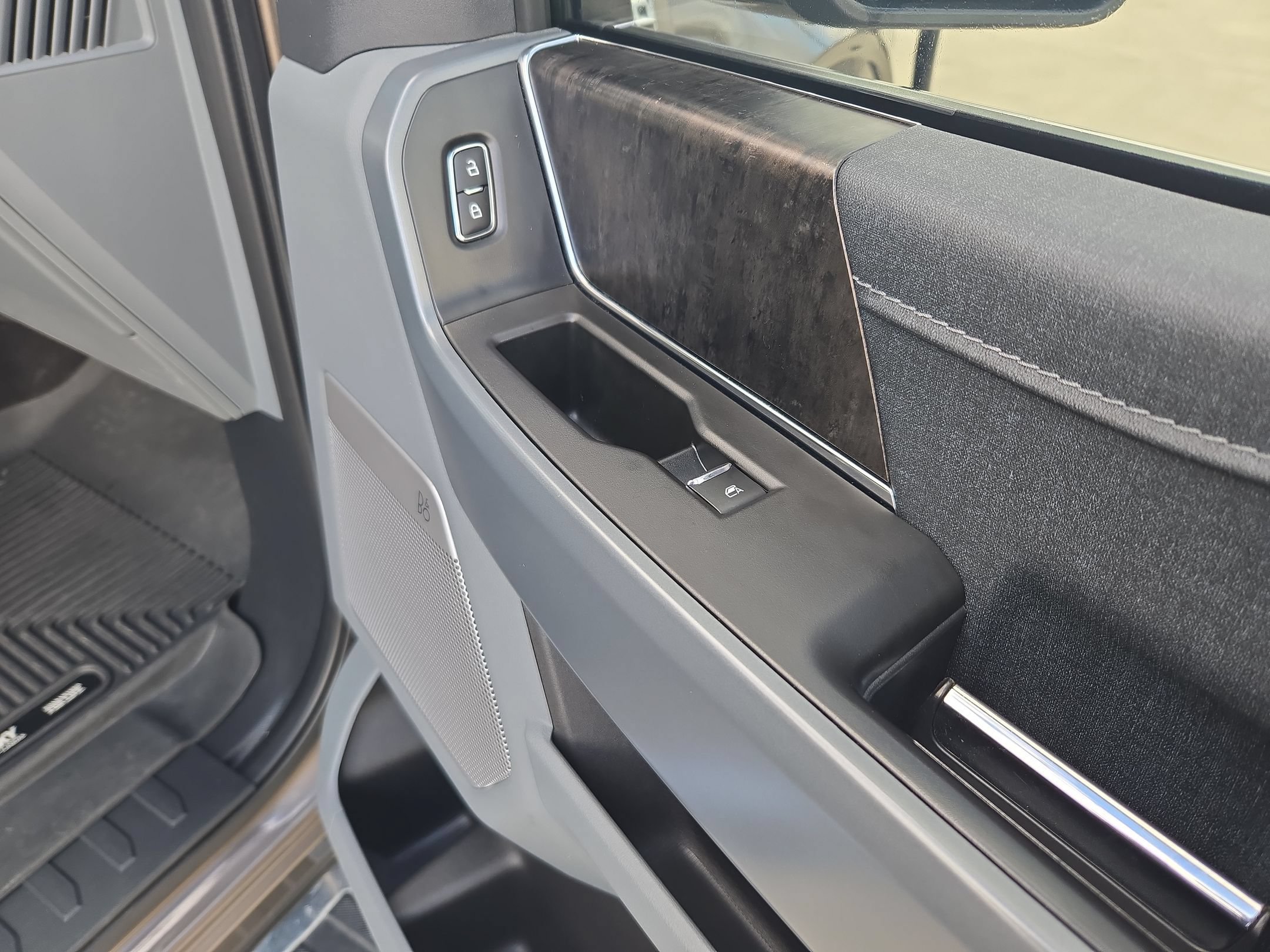 Used 2022 Ford F150 Lariat w/ Equipment Group 502A High AWD/4WD image 29