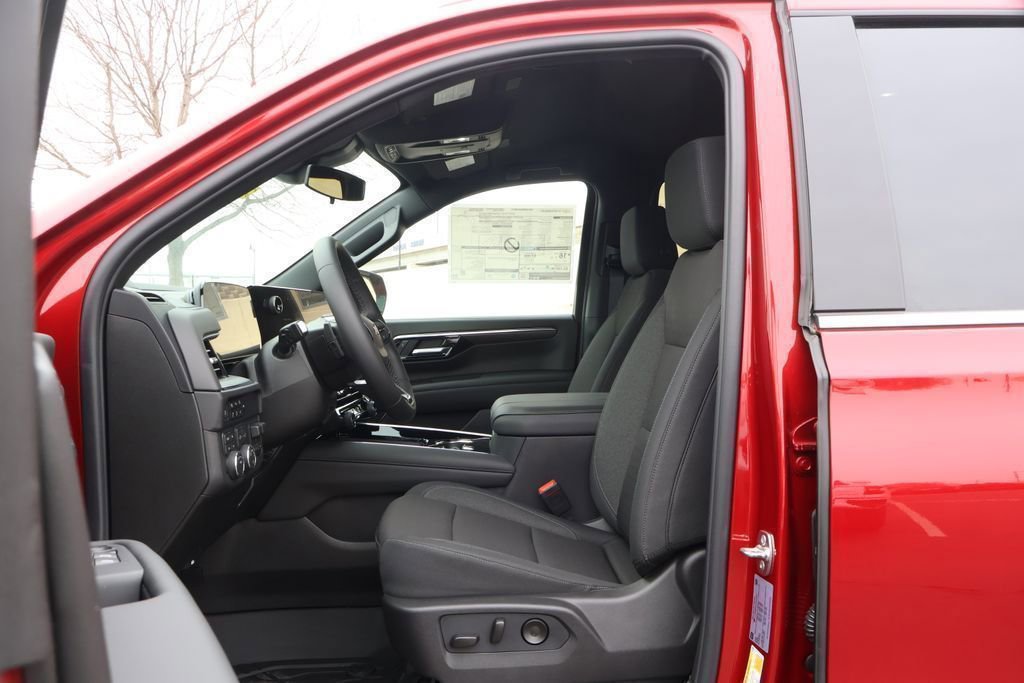 New 2026 Chevrolet Suburban LS AWD/4WD image 15