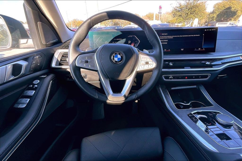 Used 2023 BMW X7 xDrive40i w/ Premium Package image 8