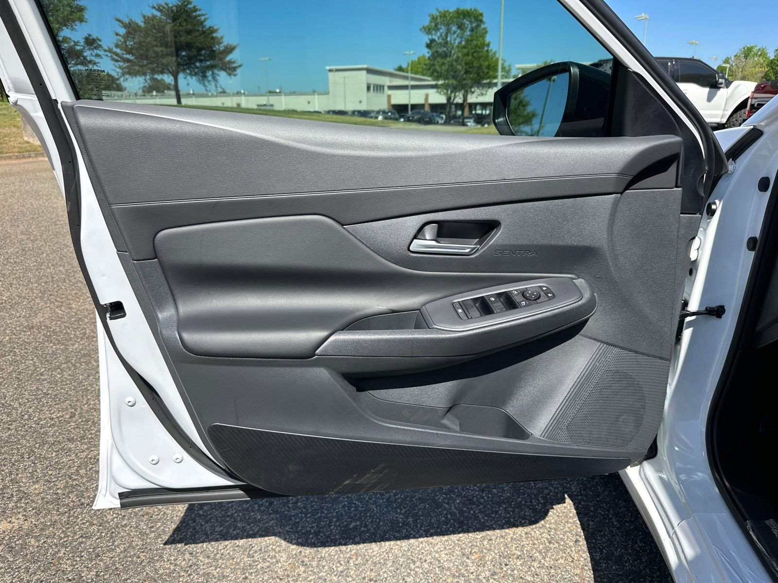 New 2026 Nissan Sentra SV w/ SV Convenience Package FWD image 6