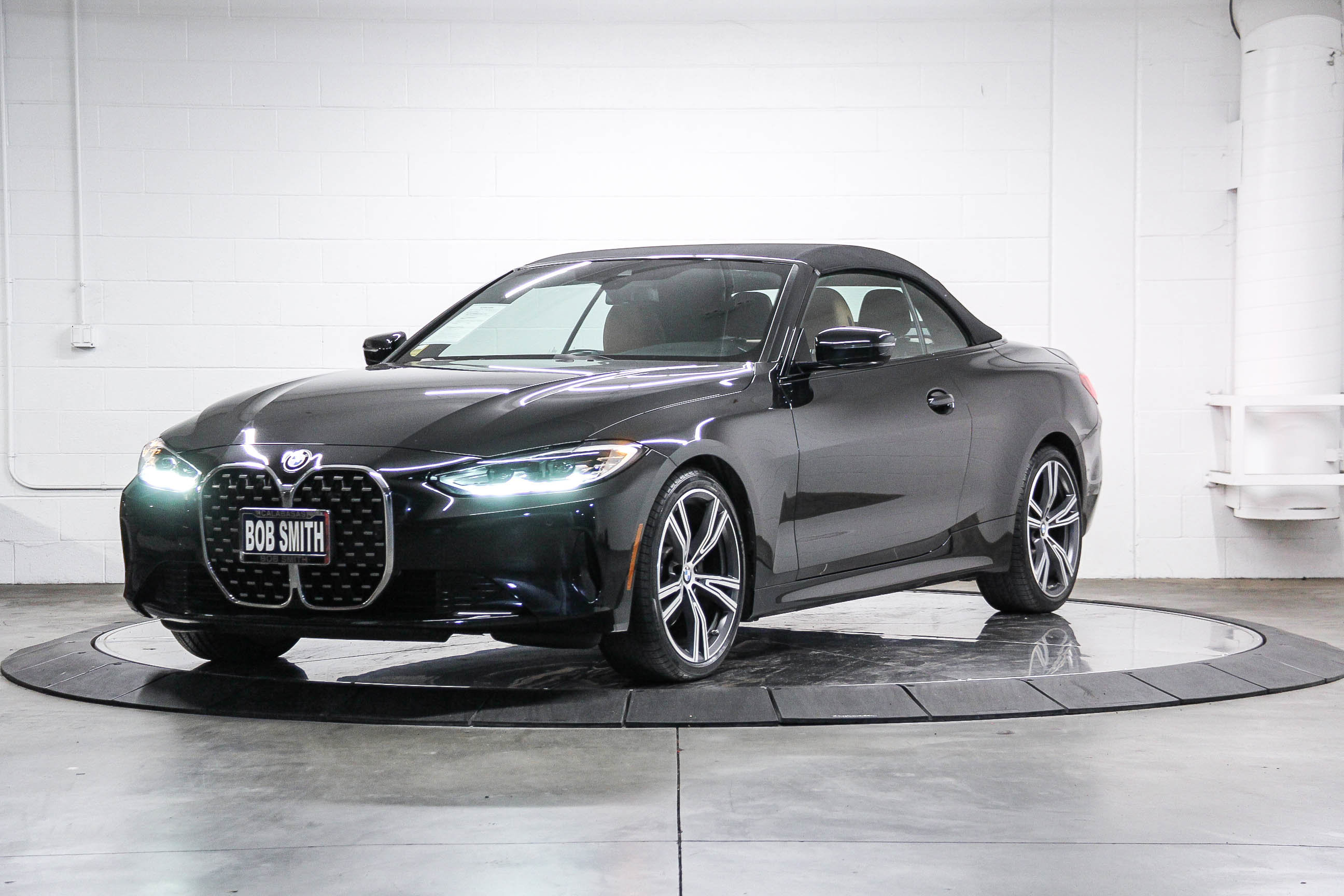 Certified 2023 BMW 430i Convertible w/ Convenience Package image 3