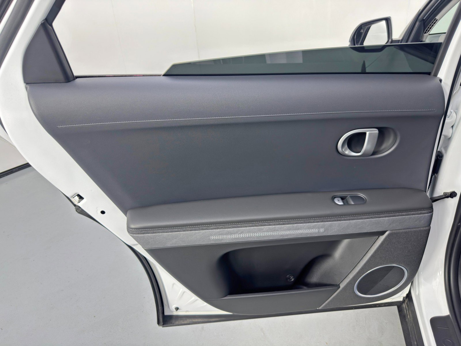 Used 2023 Hyundai Ioniq 5 SEL RWD image 38