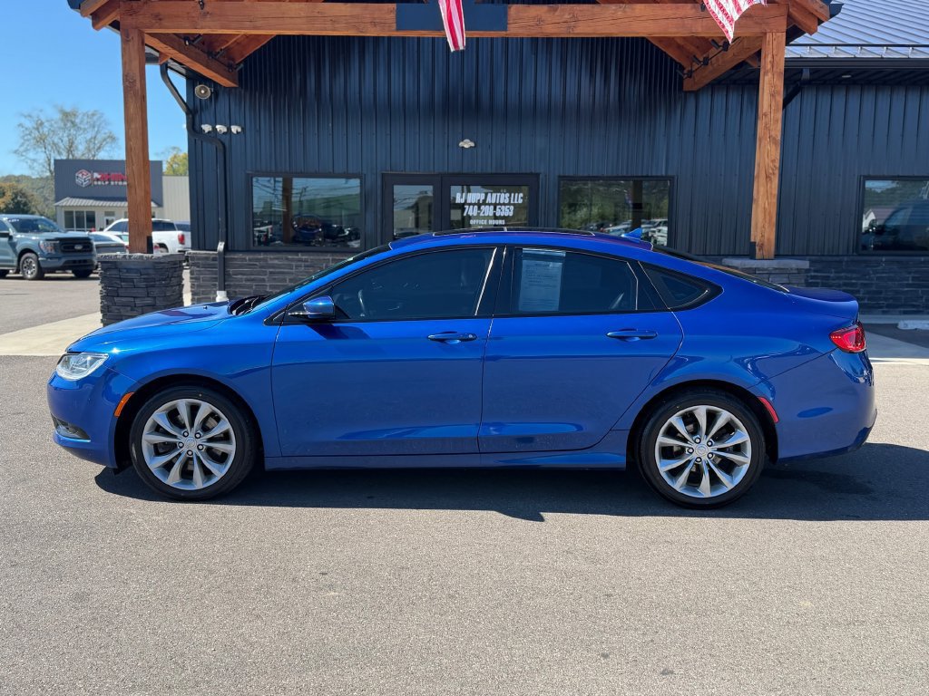 Used 2015 Chrysler 200 S w/ Navigation & Sound Group I FWD image 22
