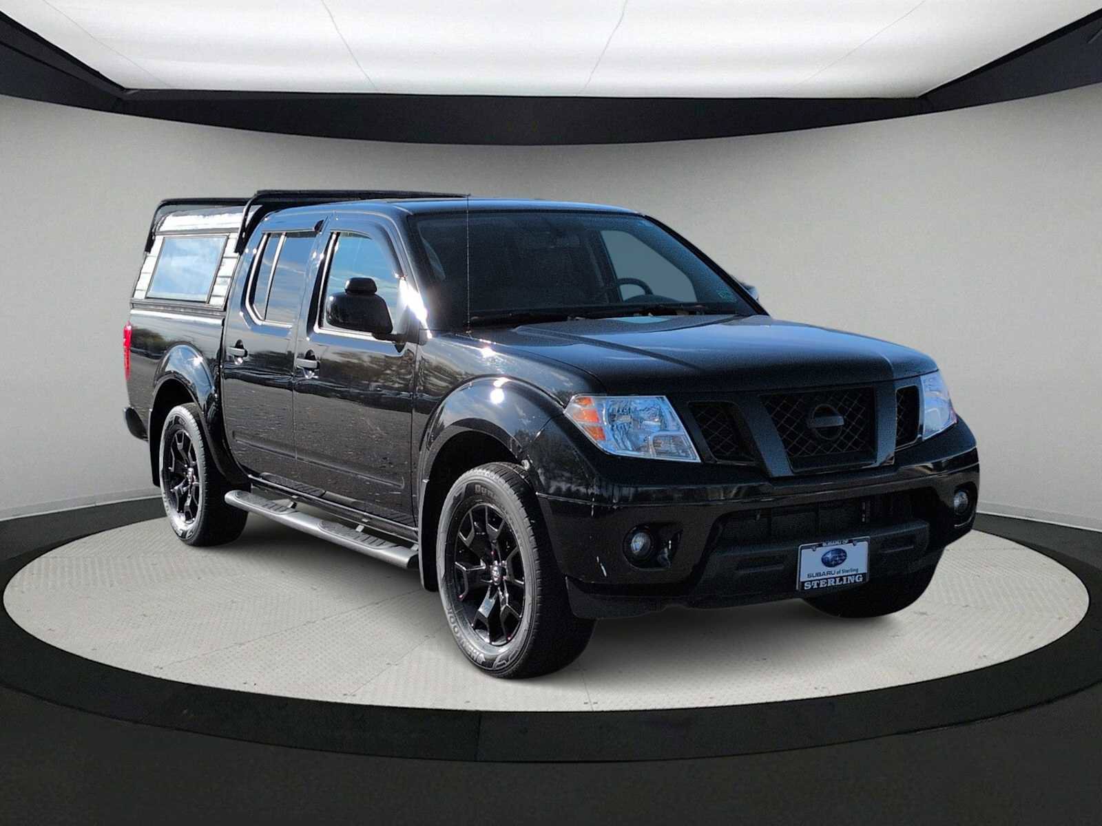 Used 2021 Nissan Frontier SV w/ Midnight Edition Floor Mats image 2