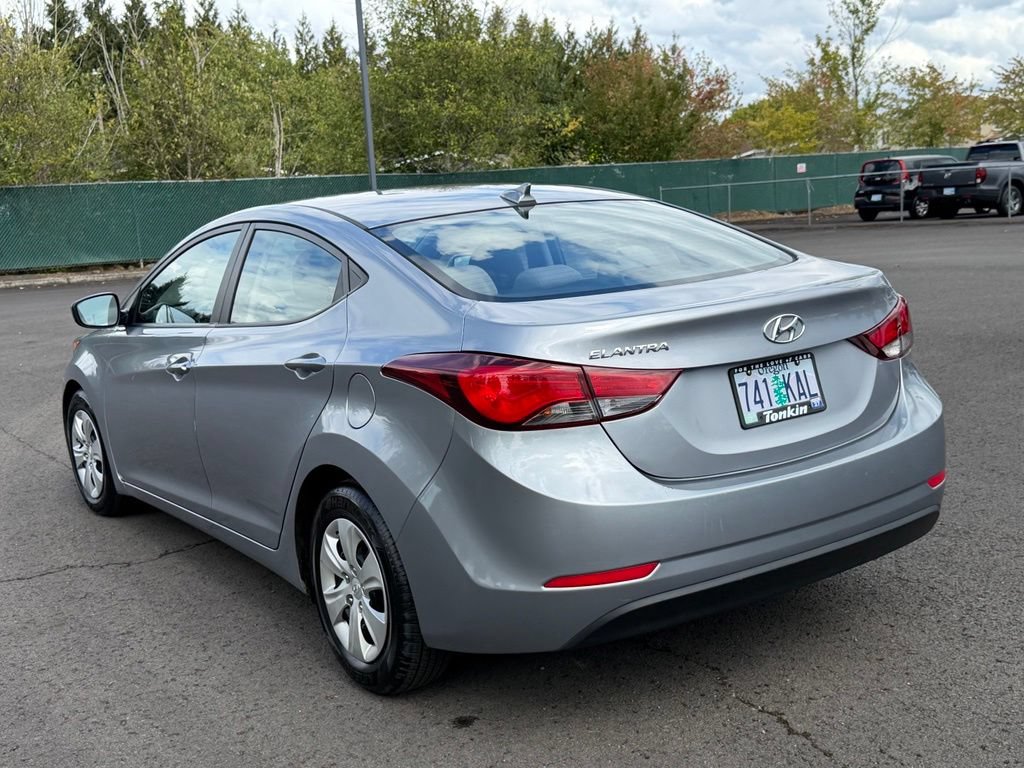 Used 2016 Hyundai Elantra SE FWD image 6