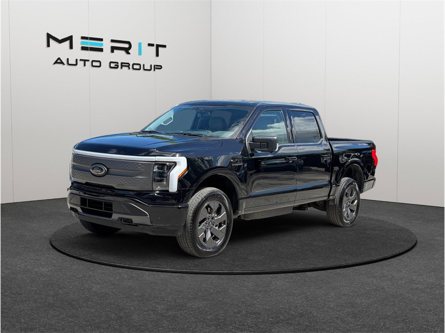 Used 2022 Ford F150 Lightning XLT w/ Equipment Group 312A High image 4