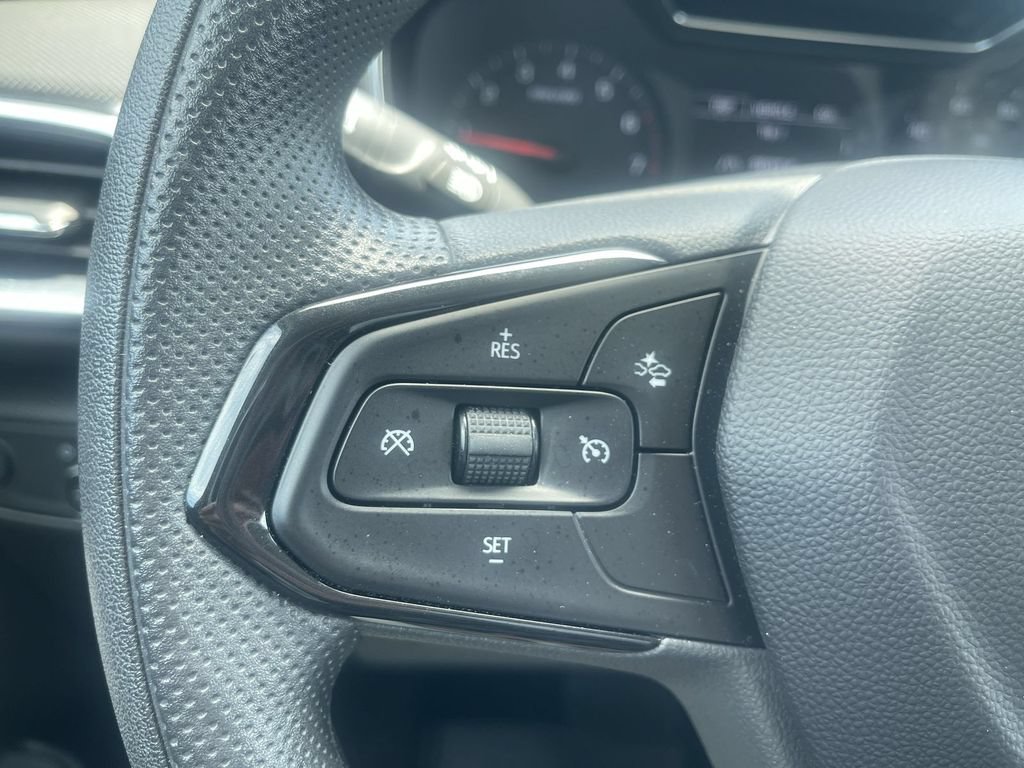 Used 2023 Chevrolet TrailBlazer LT FWD image 19