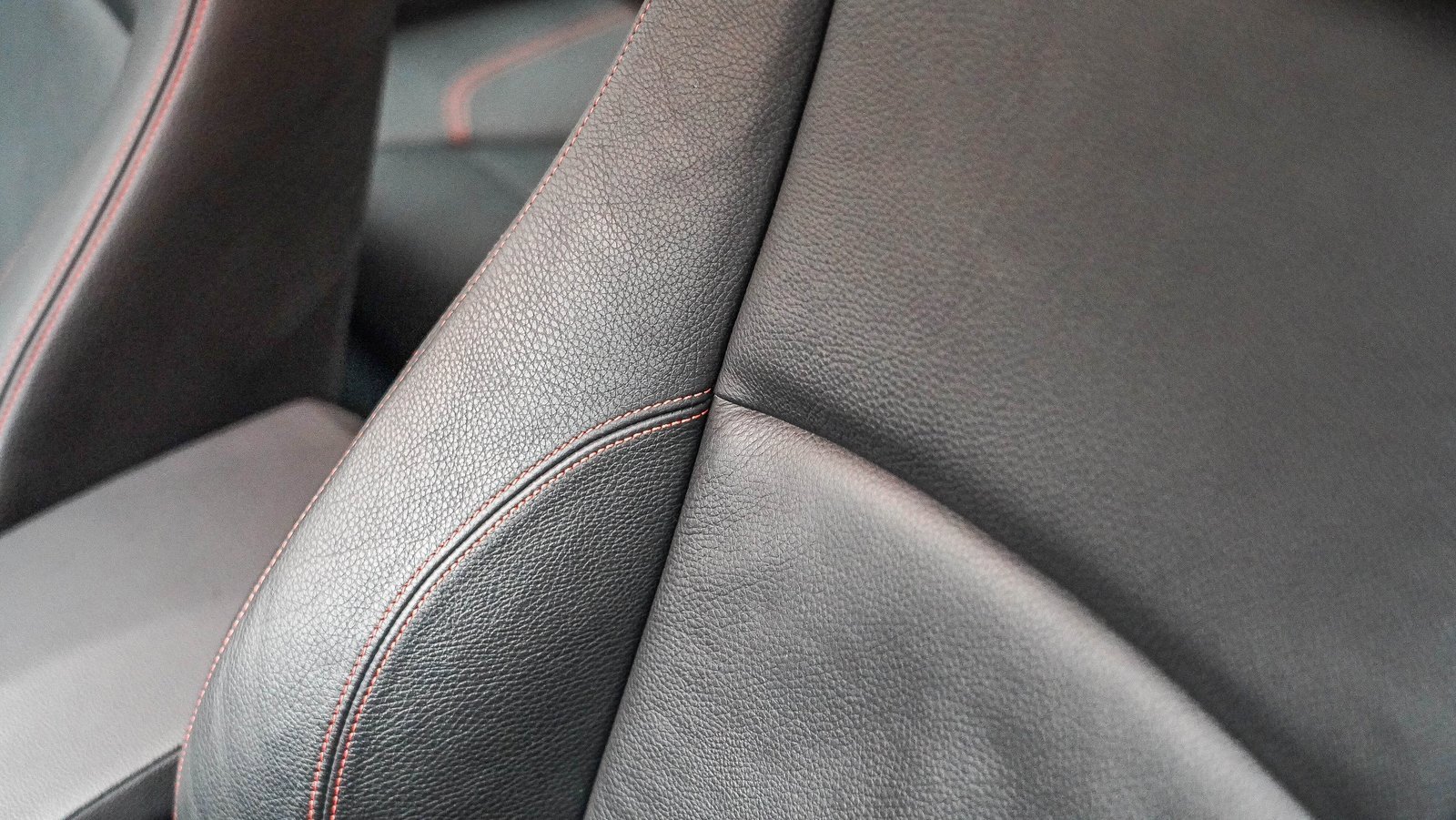 Used 2011 BMW 1 Series M image 25