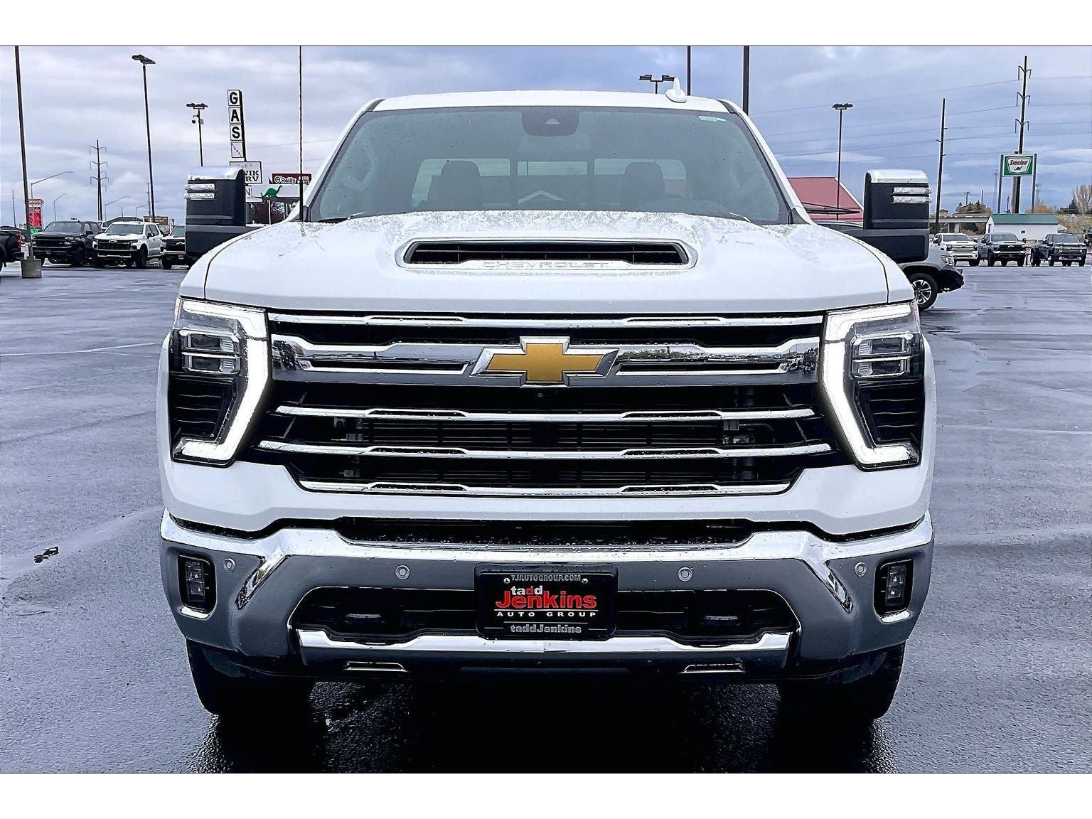 Used 2024 Chevrolet Silverado 3500 LTZ w/ LTZ Plus Package AWD/4WD image 3