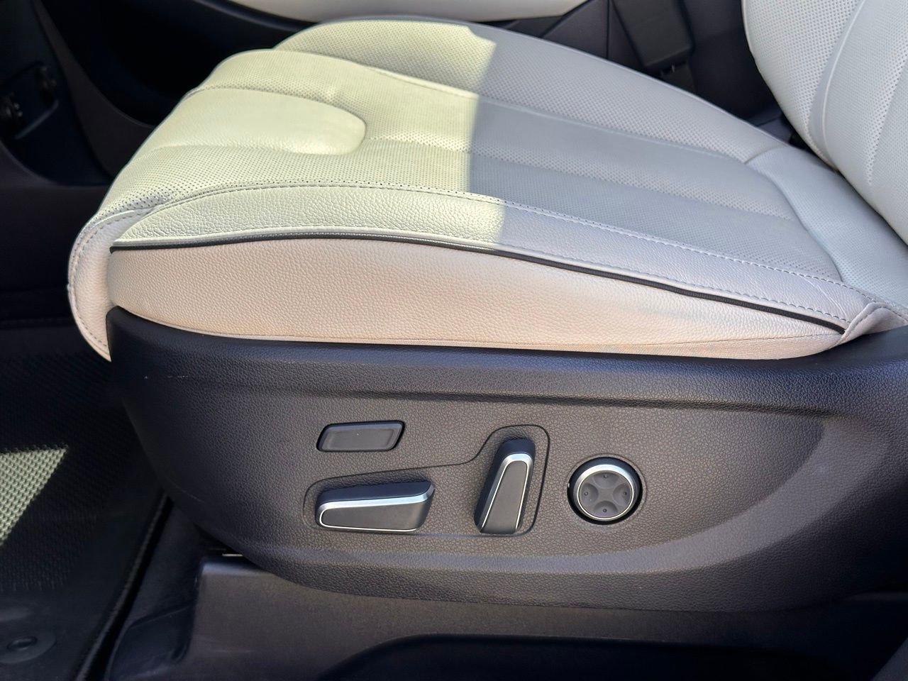 Used 2025 Hyundai Palisade Limited image 30