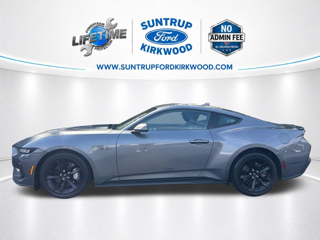 Used 2024 Ford Mustang GT RWD image 2