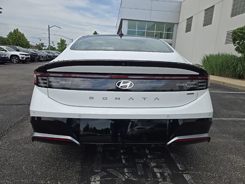 Certified 2025 Hyundai Sonata Limited FWD image 10