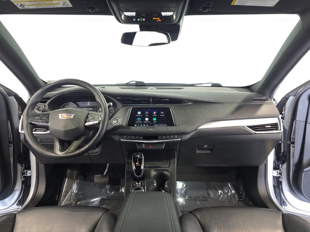 Used 2021 Cadillac XT4 Premium Luxury w/ LPO, Radiant Package image 10
